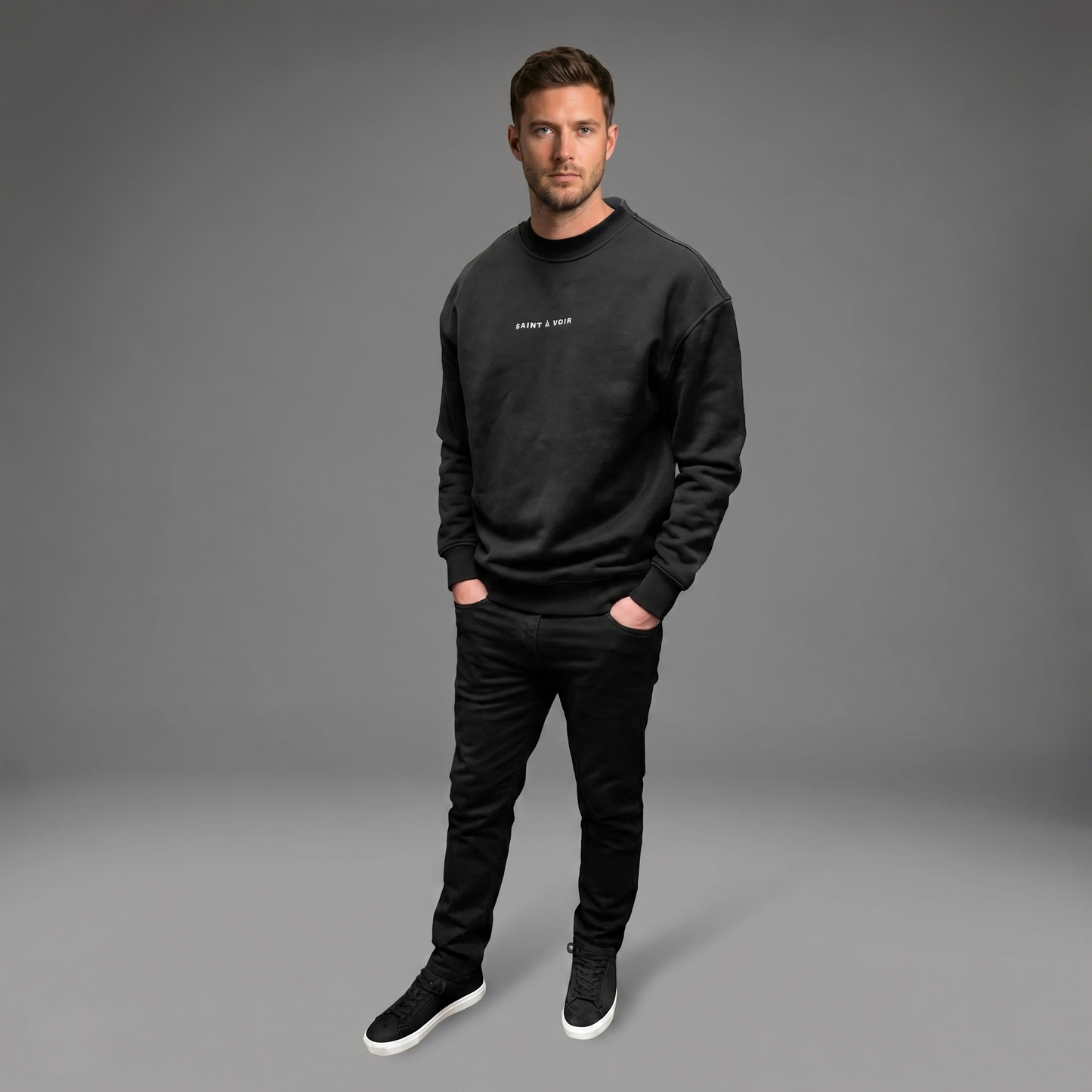 The Essential Sweatshirt – Black