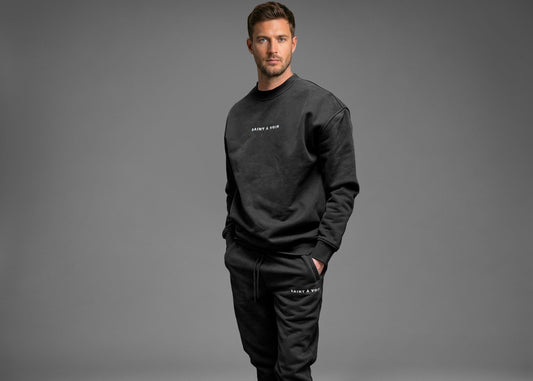 The Essential Sweatshirt – Midnight Black